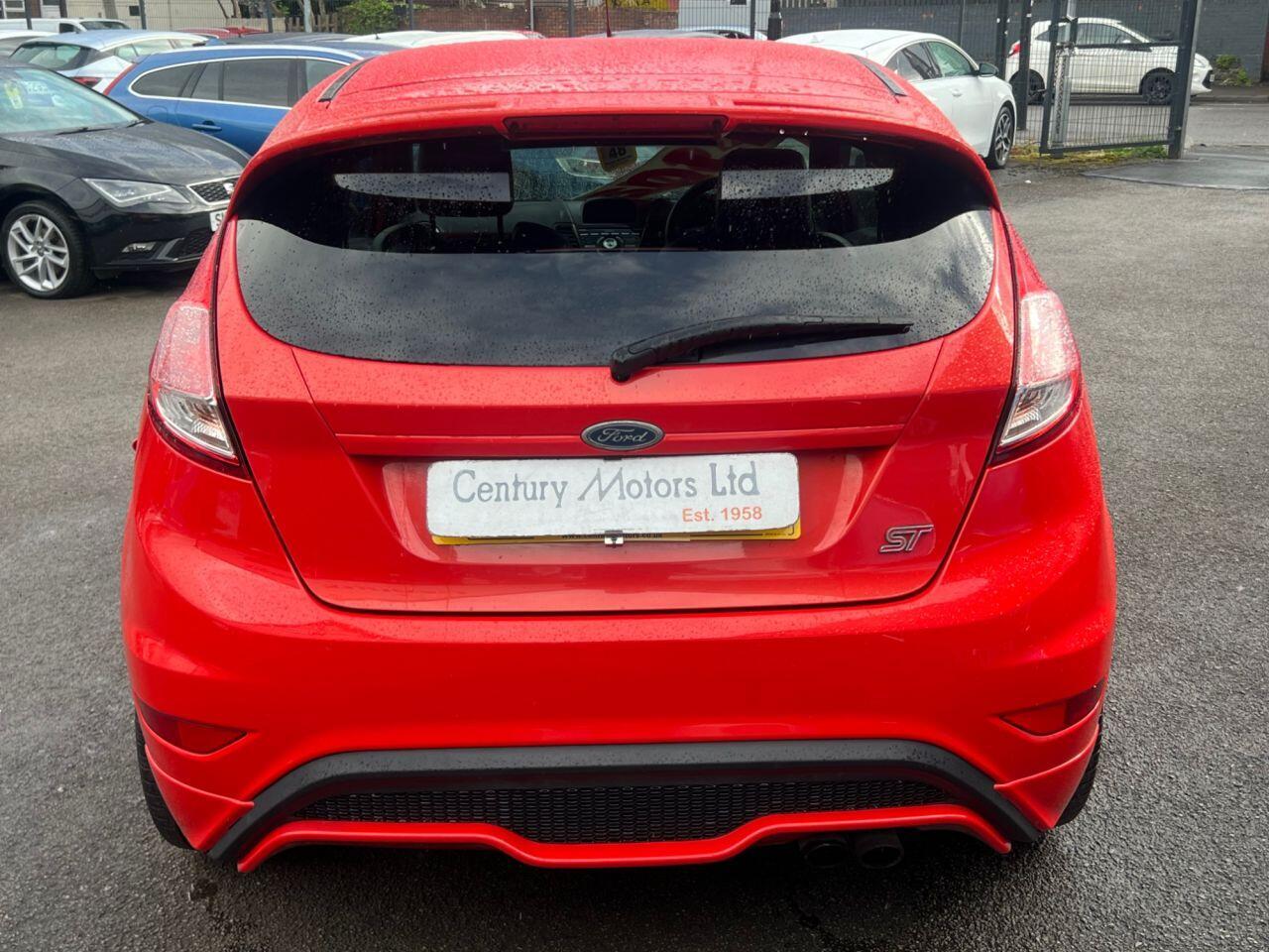 Ford Fiesta - Image 11