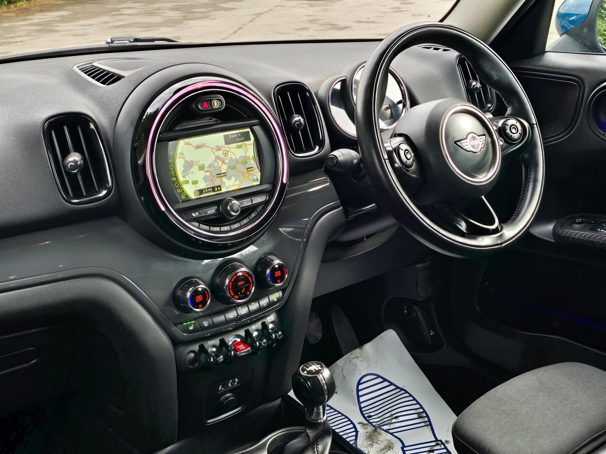 MINI Countryman - Image 2