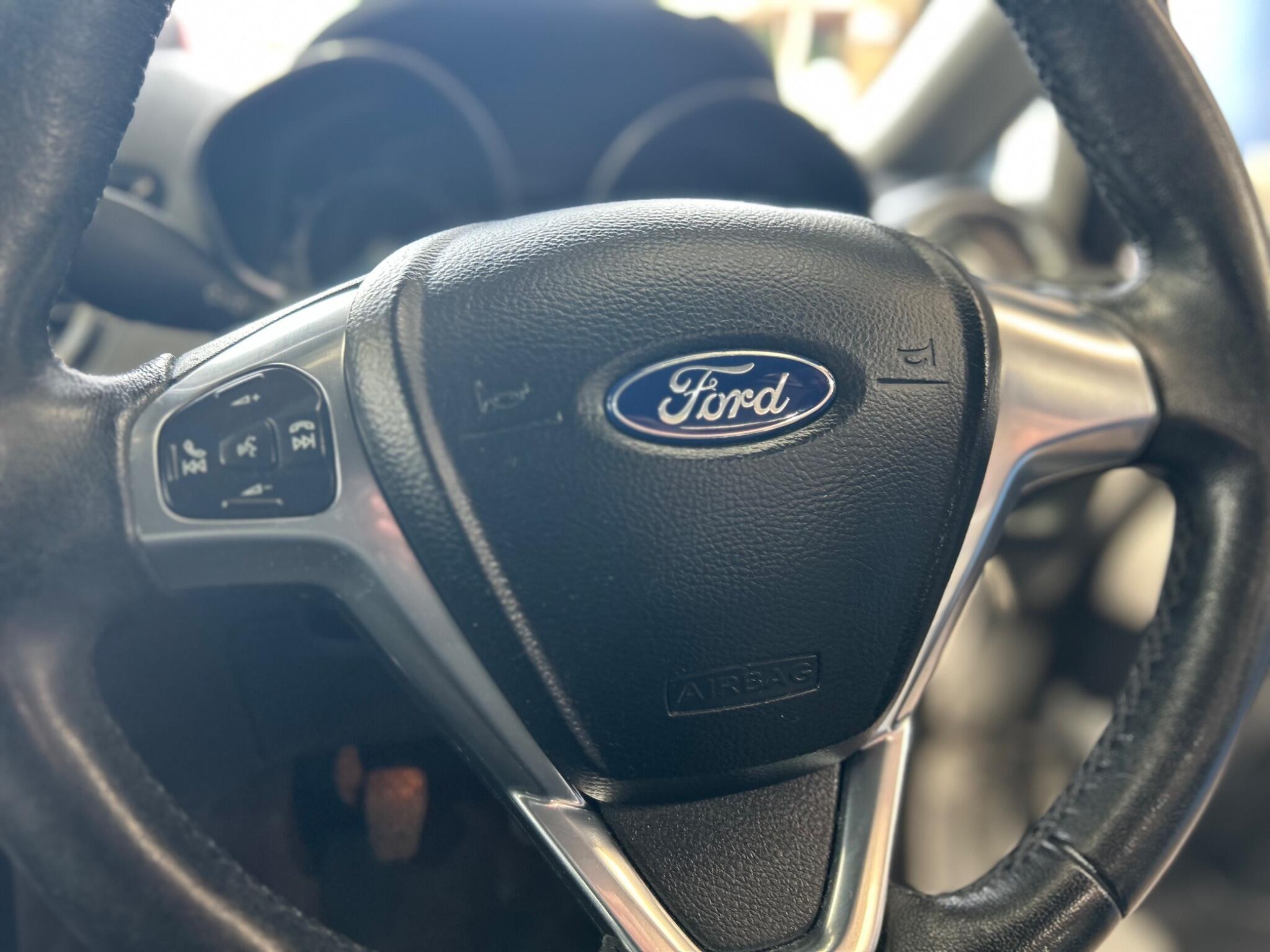 Ford Fiesta - Image 13