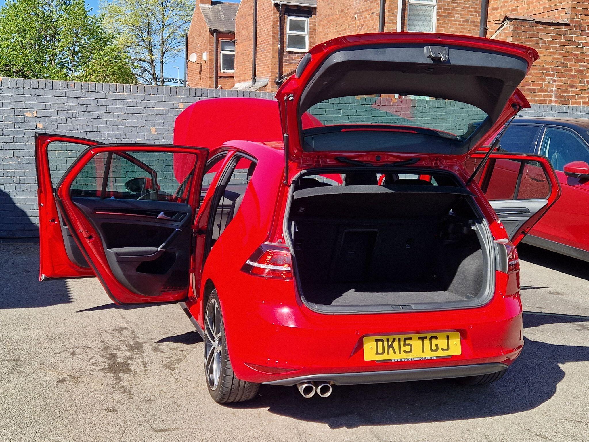 Volkswagen Golf - Image 19