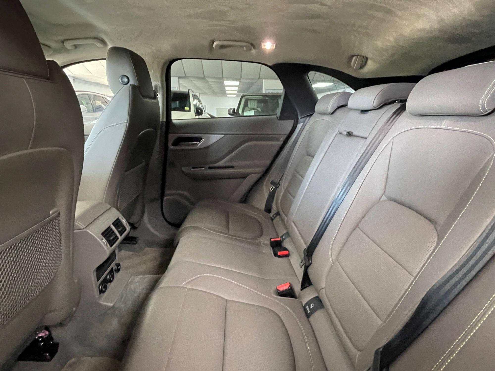 Jaguar F-Pace - Image 31