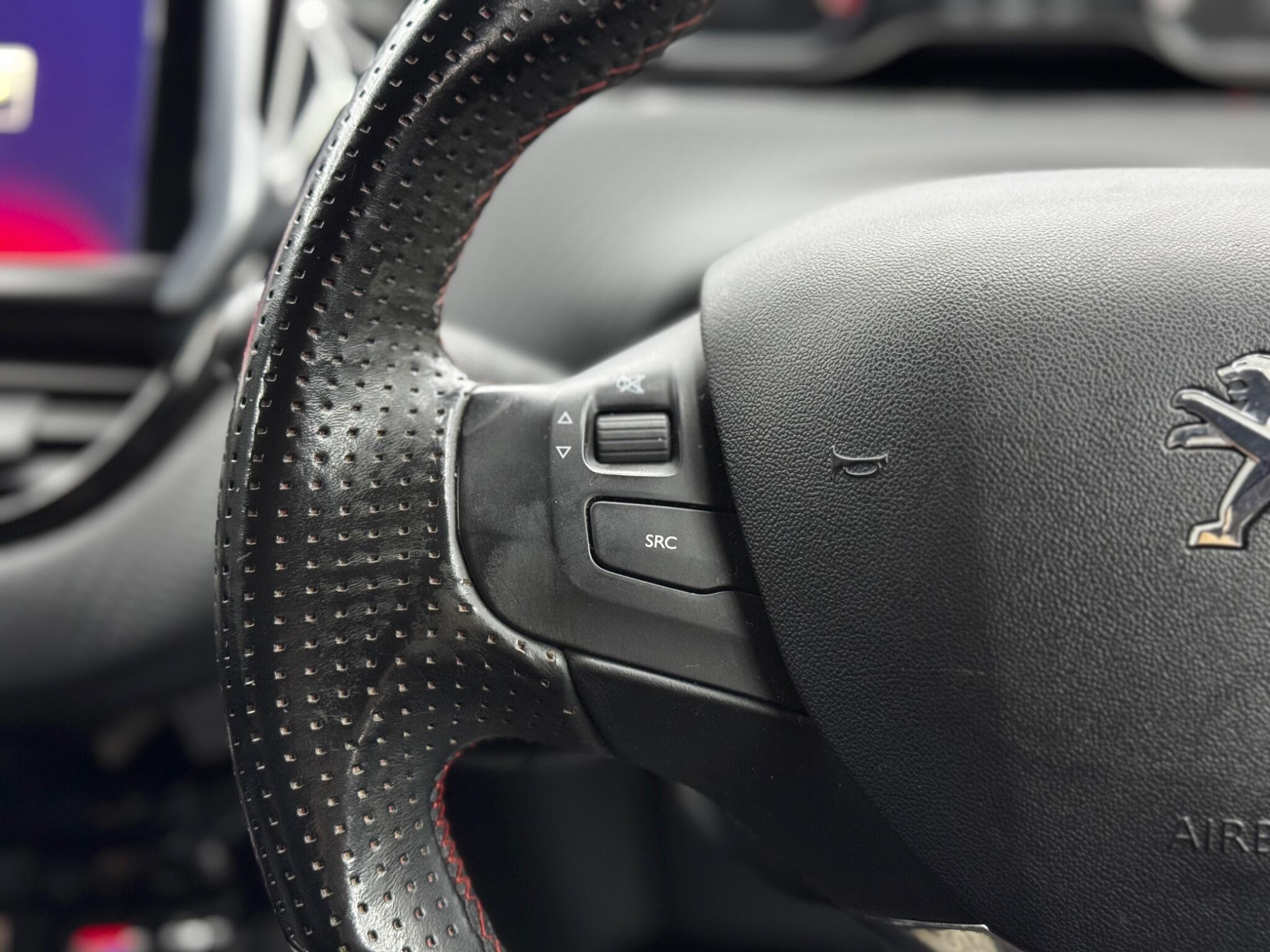 Peugeot 208 - Image 20