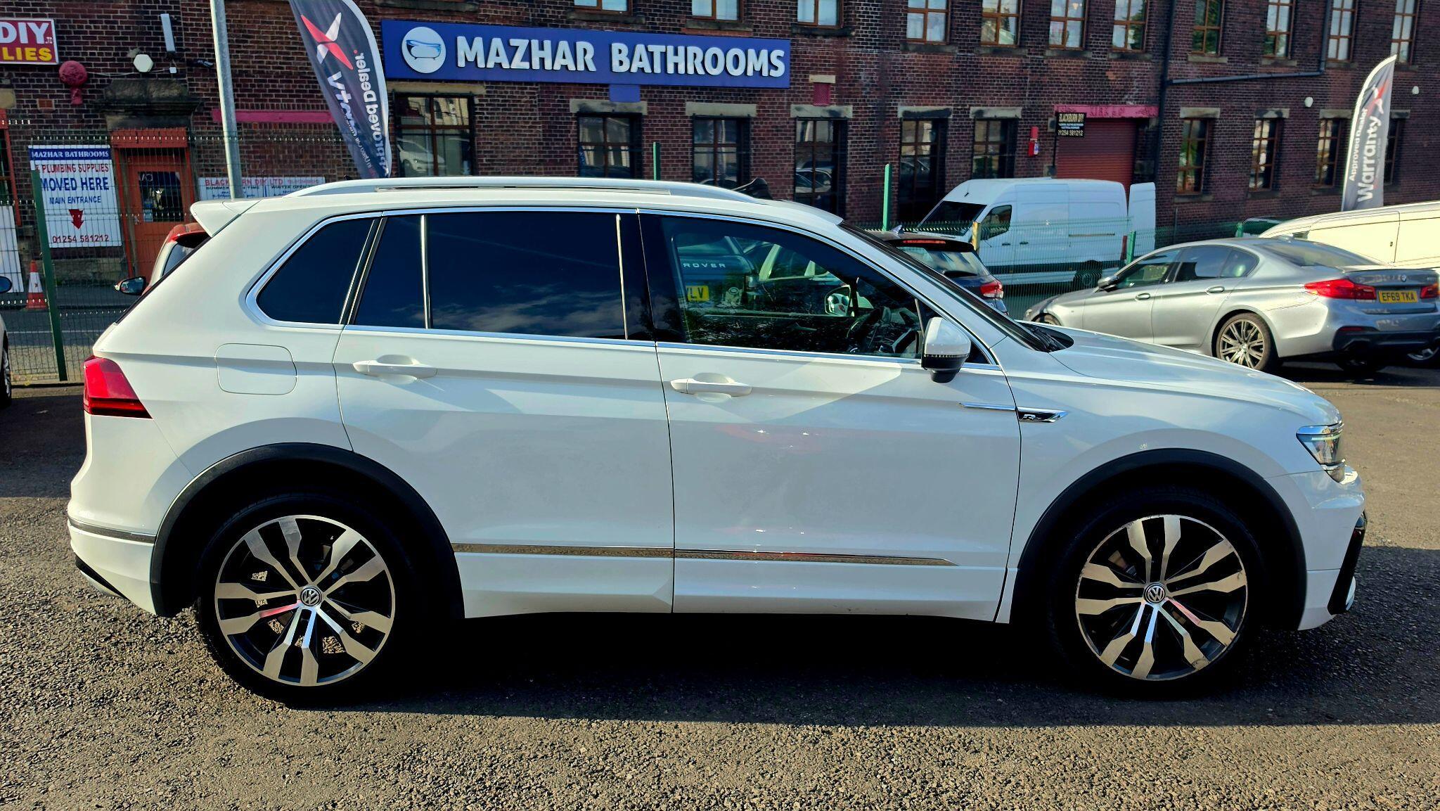 Volkswagen Tiguan - Image 8
