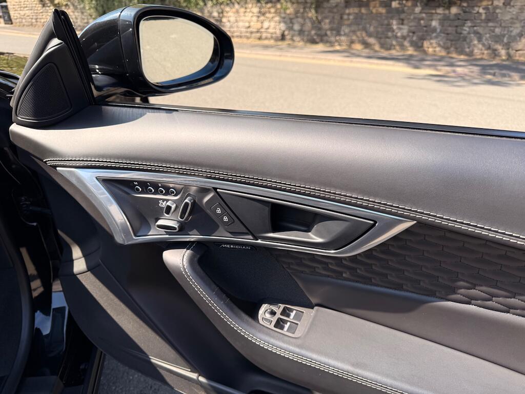 Jaguar F-Type - Image 38
