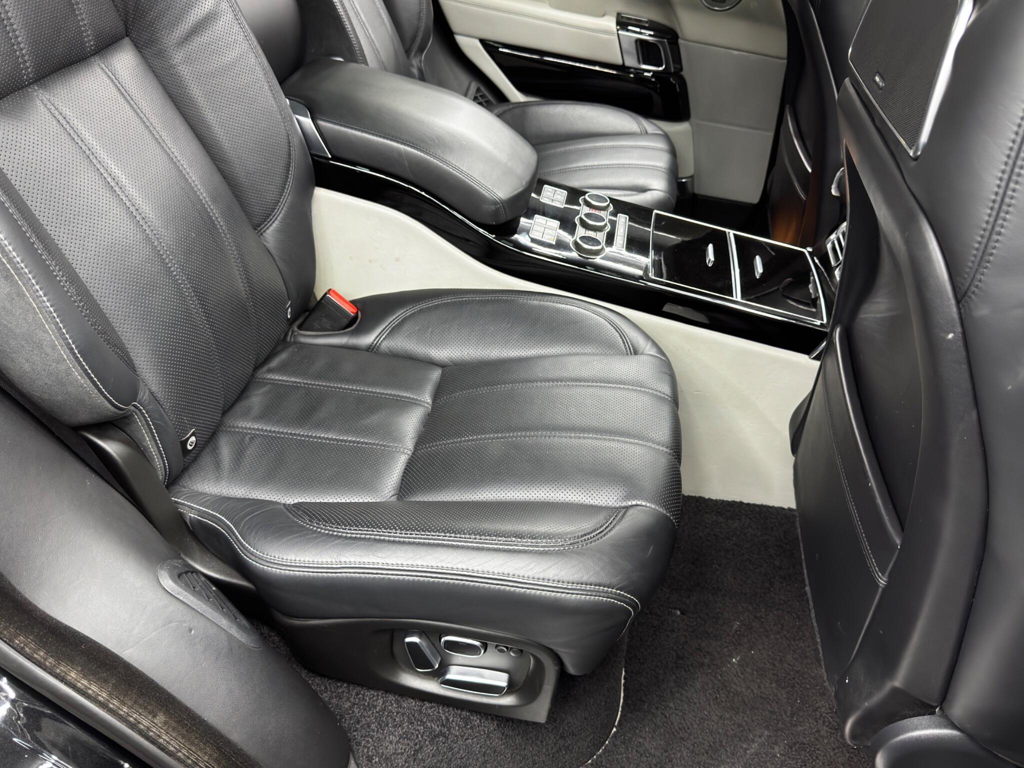 Land Rover Range Rover - Image 16