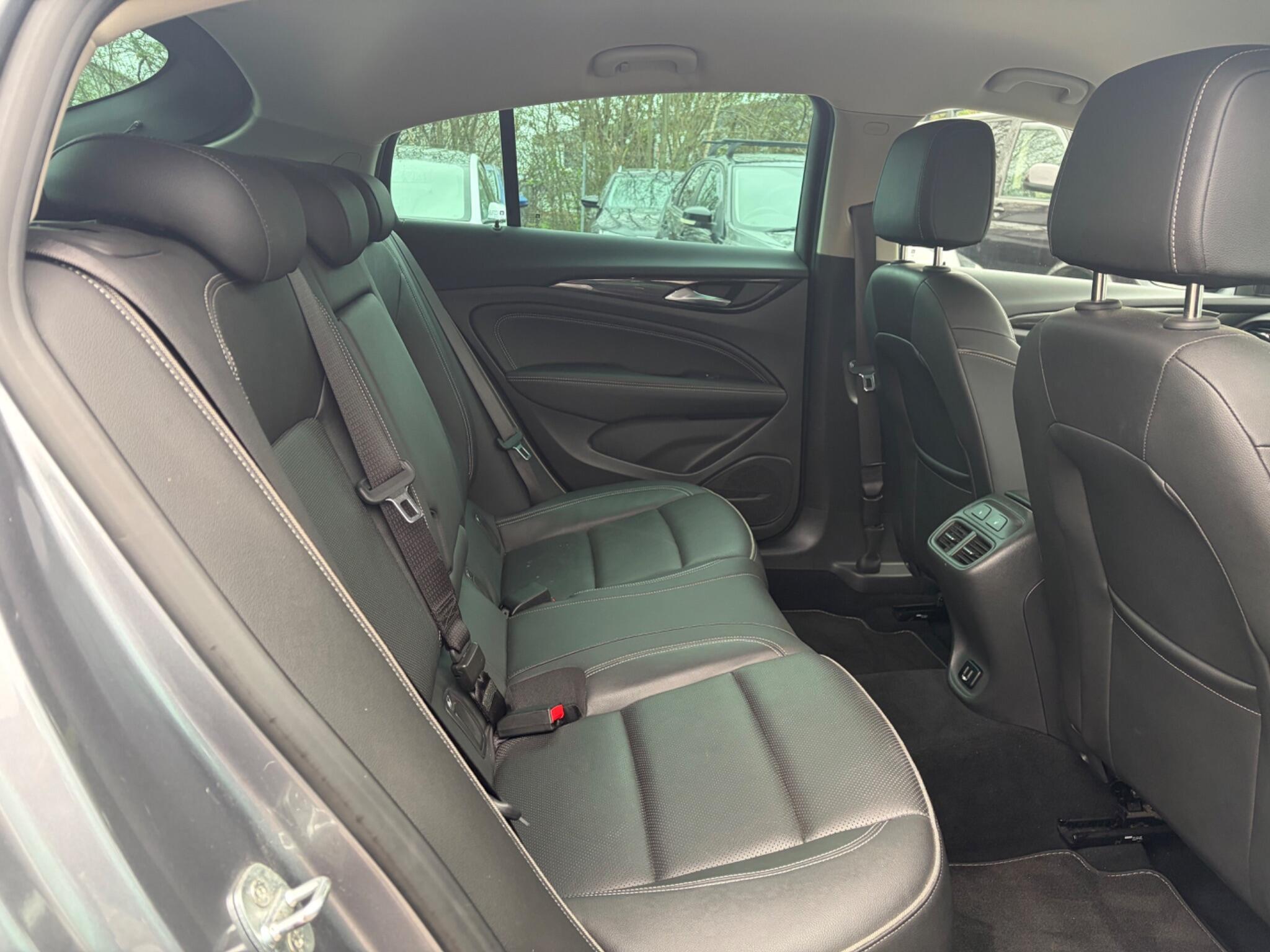 Vauxhall Insignia - Image 20