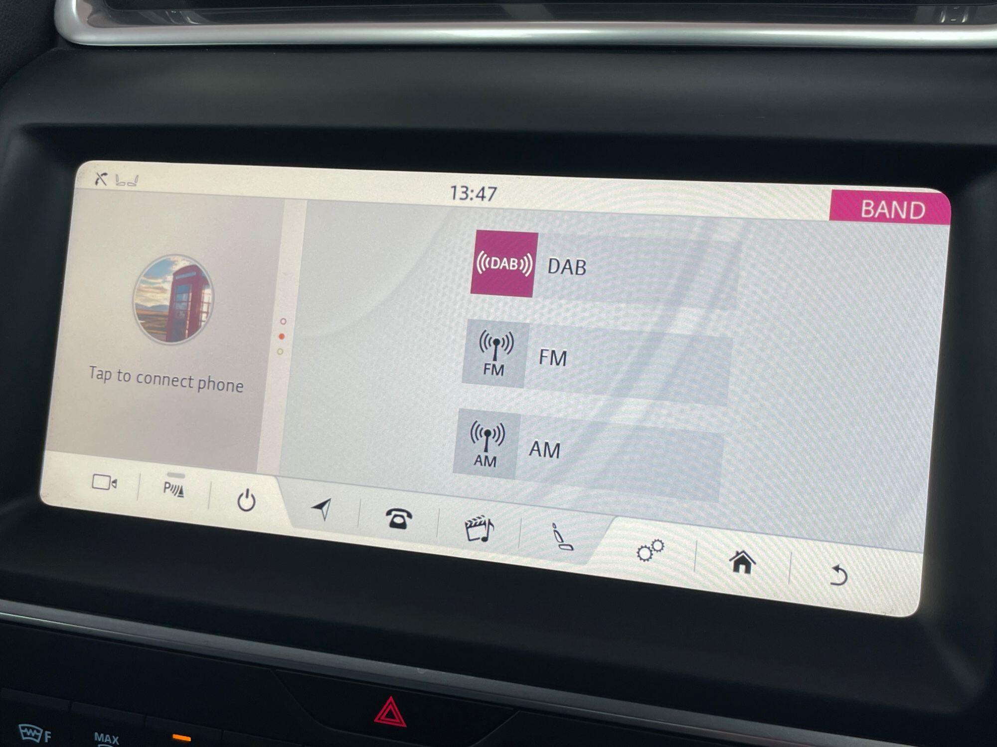 Jaguar E-Pace - Image 42