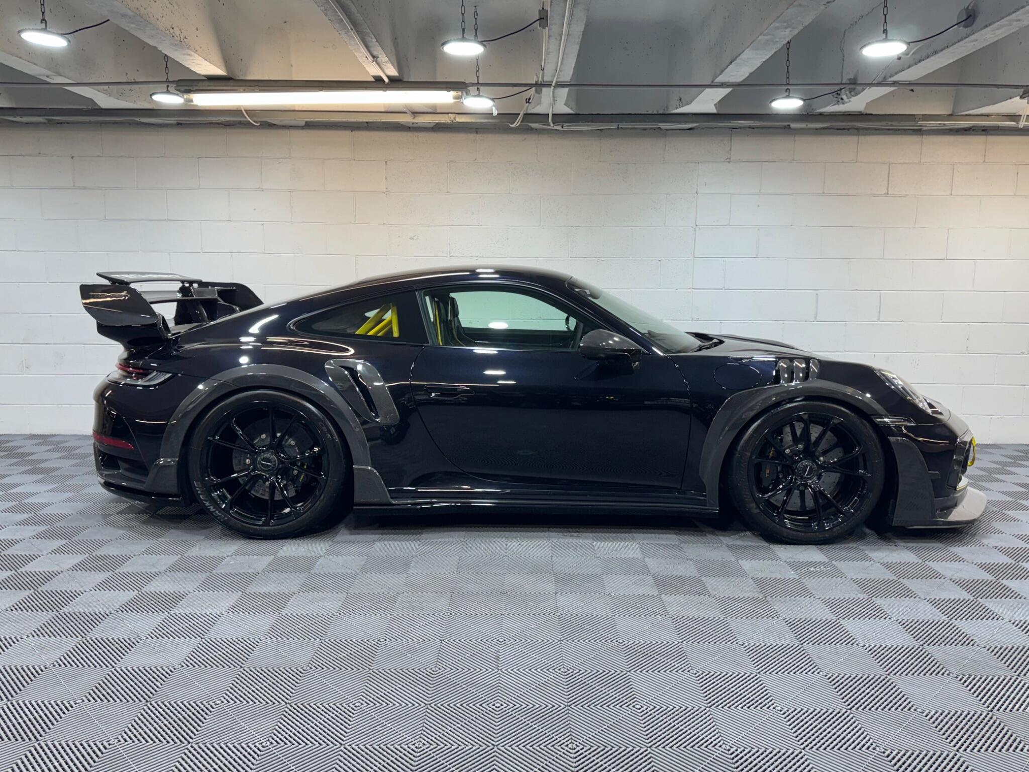 Porsche 911 - Image 5