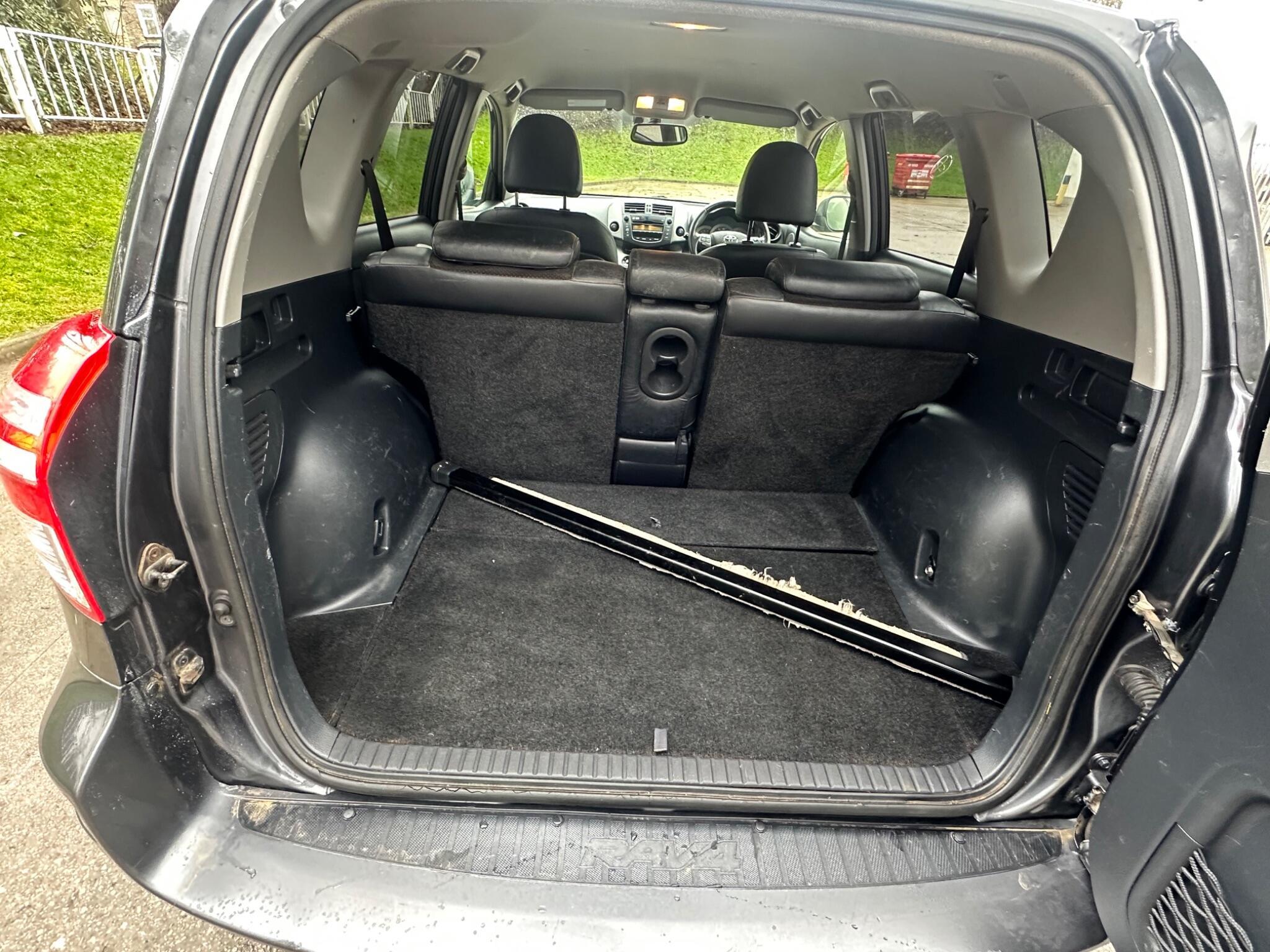 Toyota RAV4 - Image 38