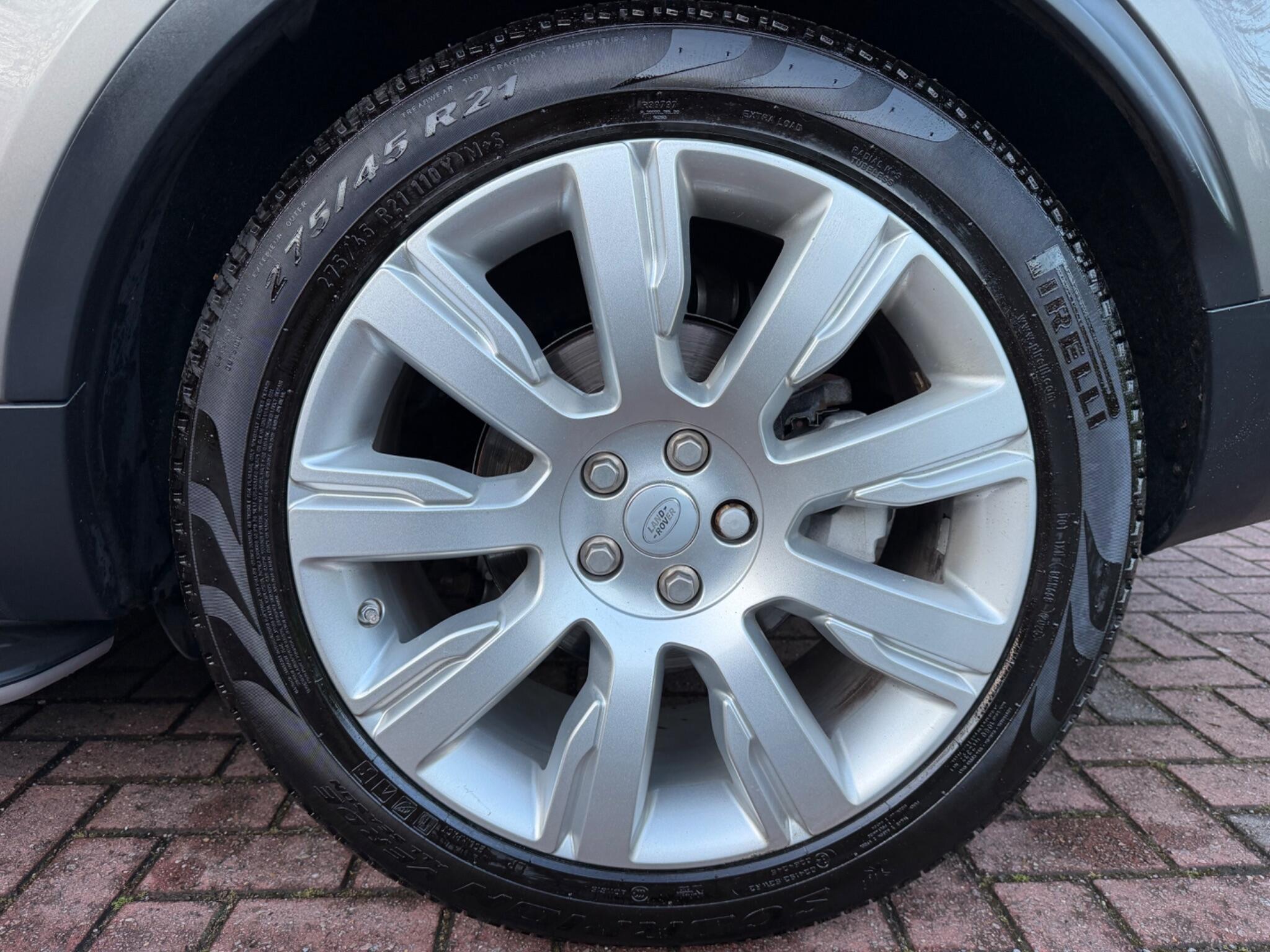 Land Rover Discovery - Image 46