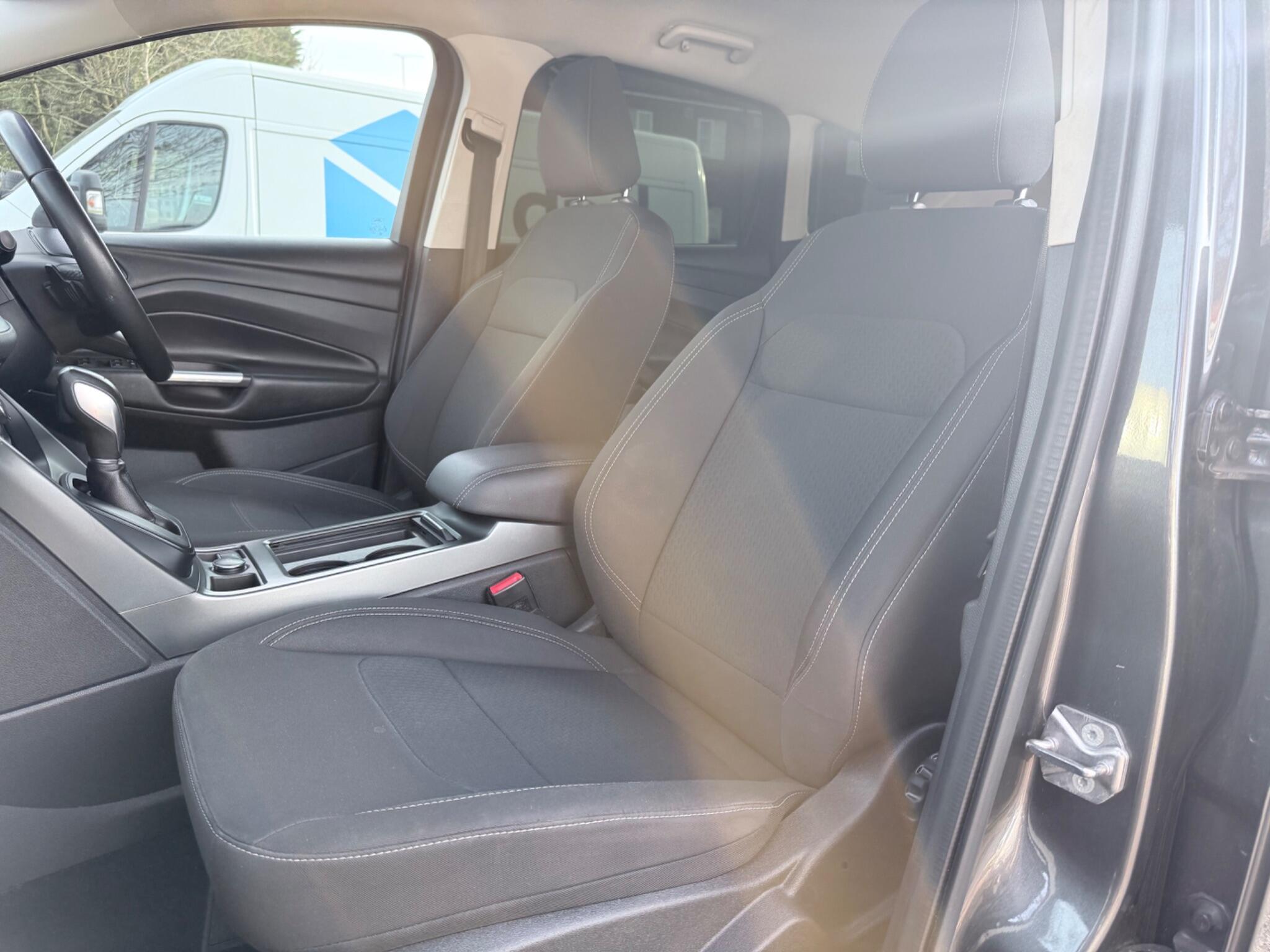 Ford Kuga - Image 39