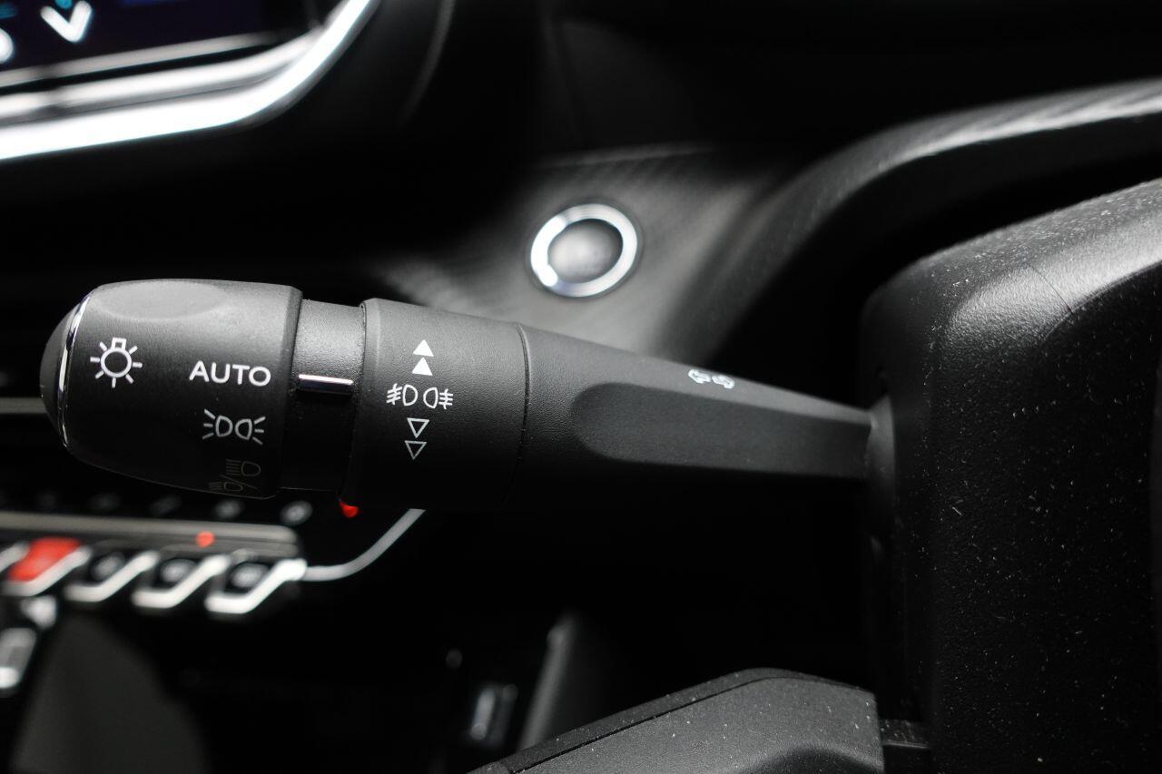 Peugeot E-2008 - Image 45