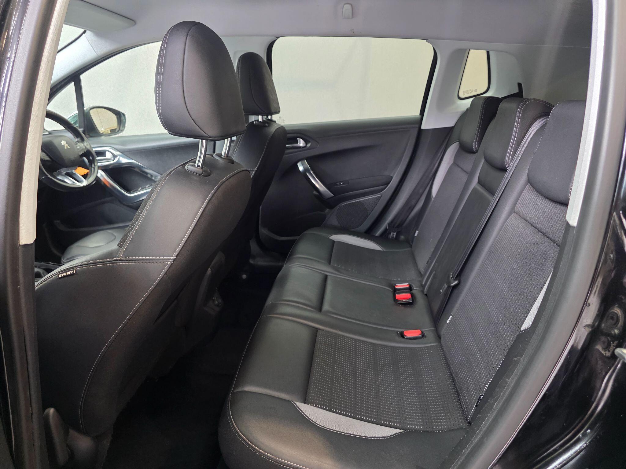 Peugeot 2008 - Image 25