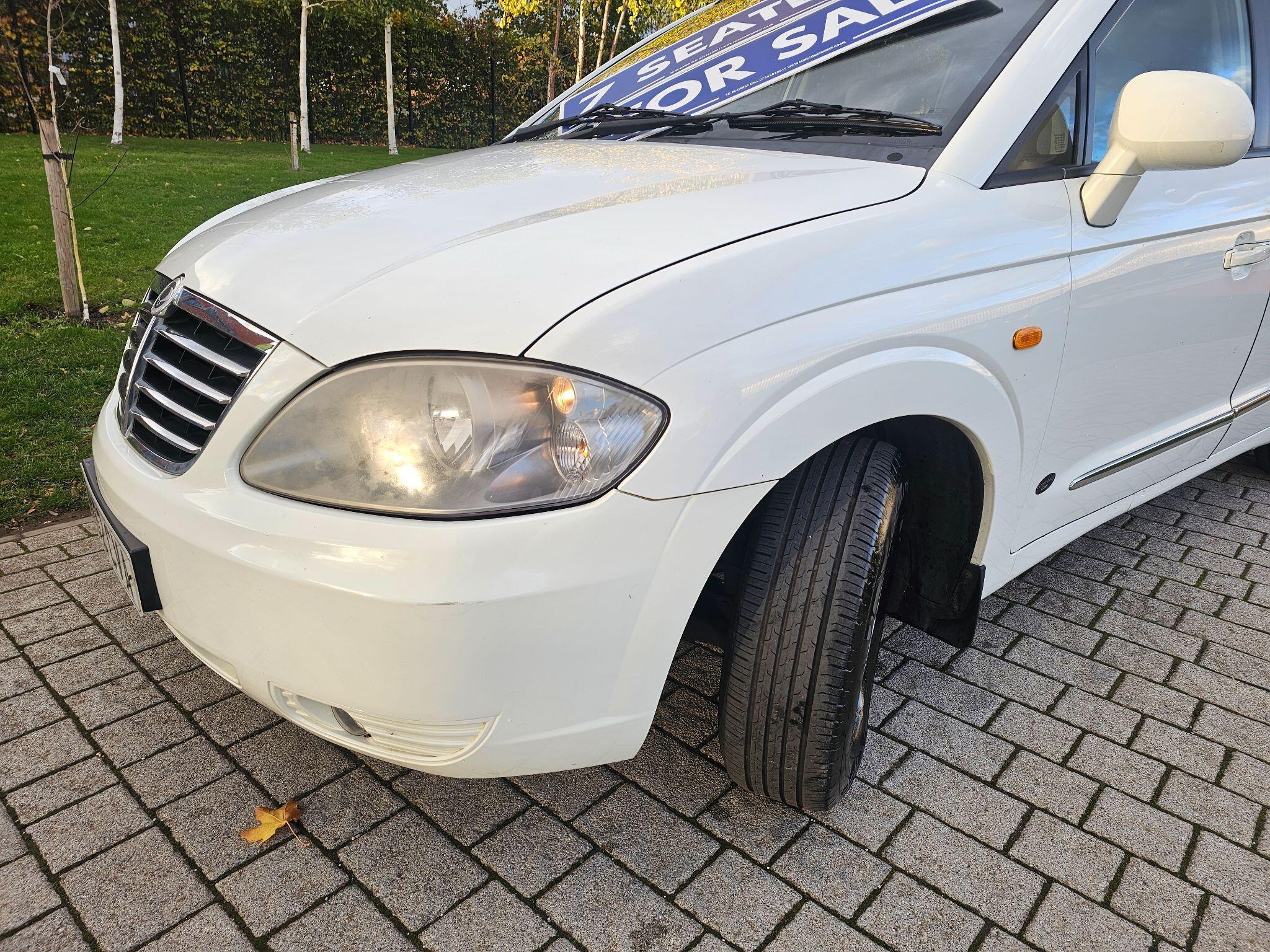 Ssangyong Rodius - Image 12