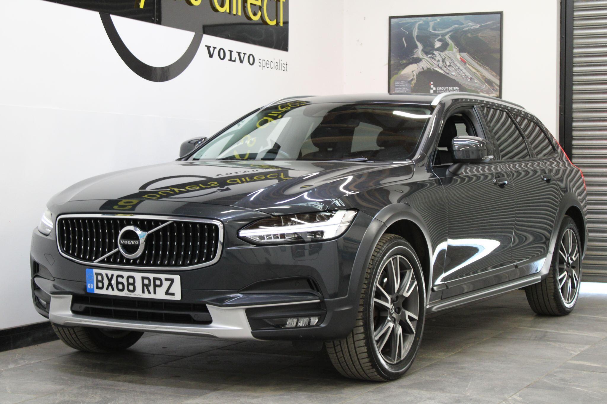 Volvo V90 CROSS COUNTRY - Image 10