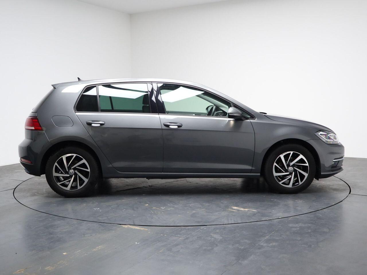 Volkswagen Golf - Image 21