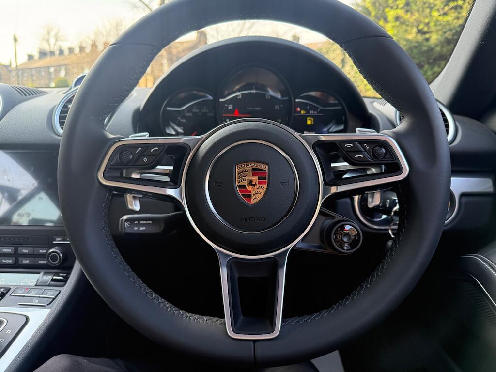 Porsche 718 Cayman - Image 29