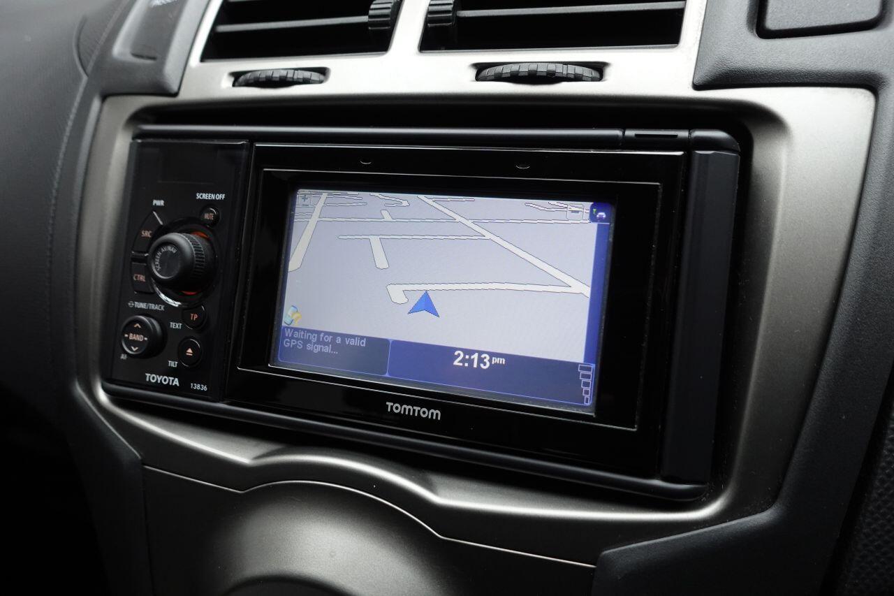 Toyota Yaris - Image 2