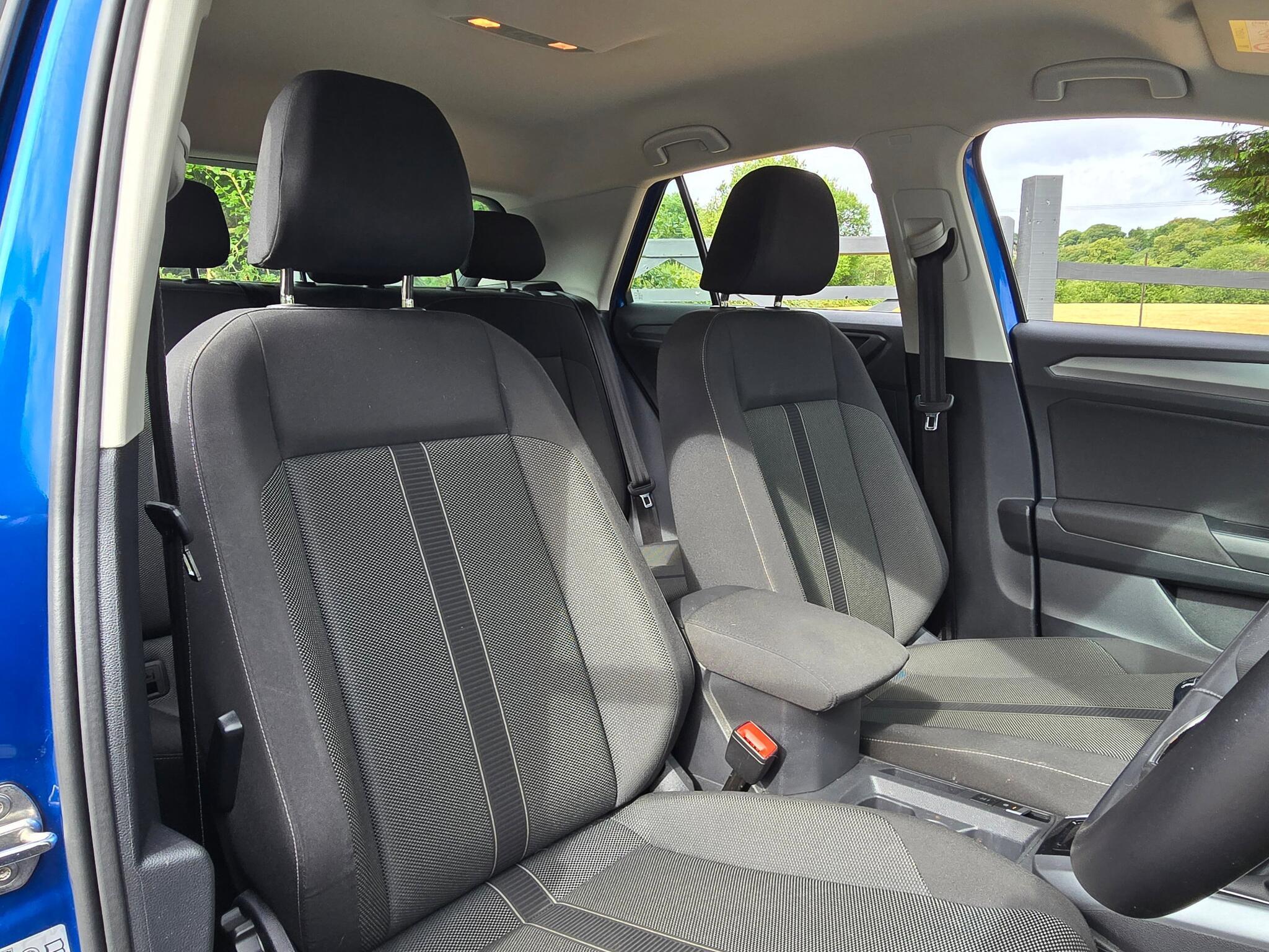 Volkswagen T-Roc - Image 10