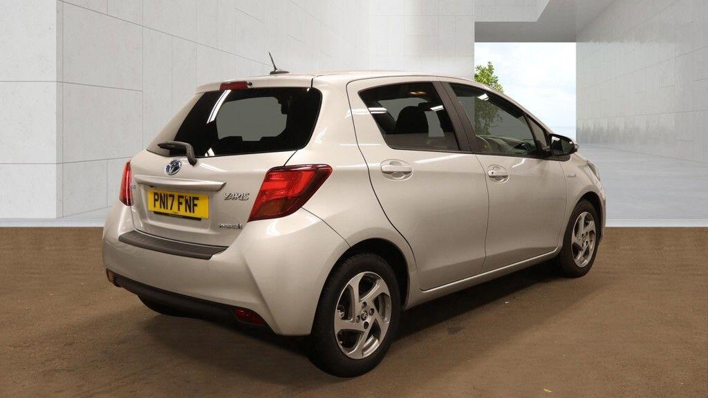 Toyota Yaris - Image 5