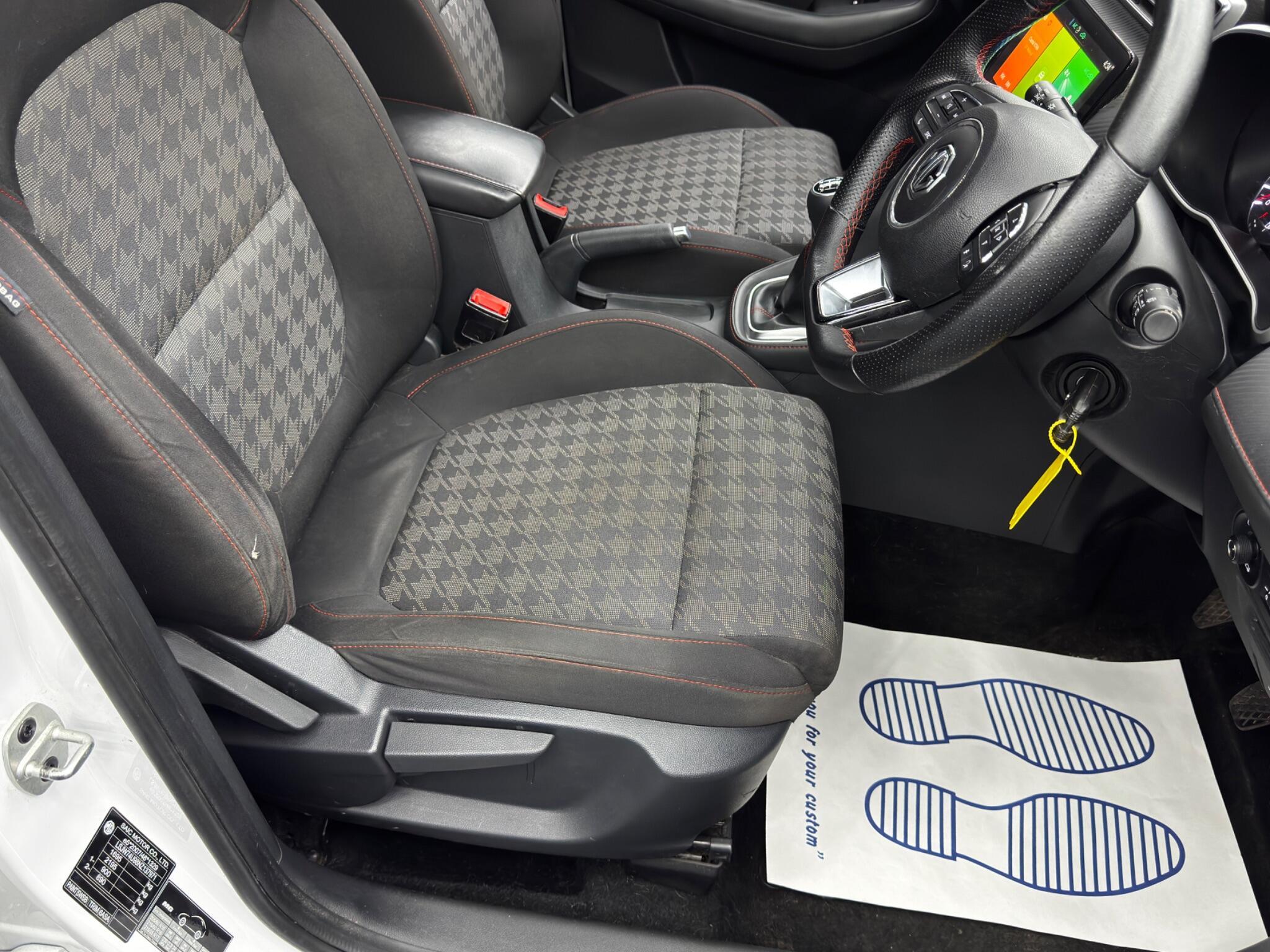 MG MG ZS - Image 13