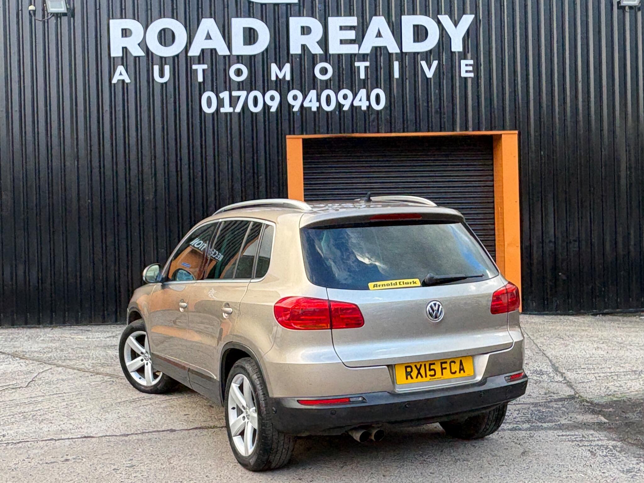 Volkswagen Tiguan - Image 8