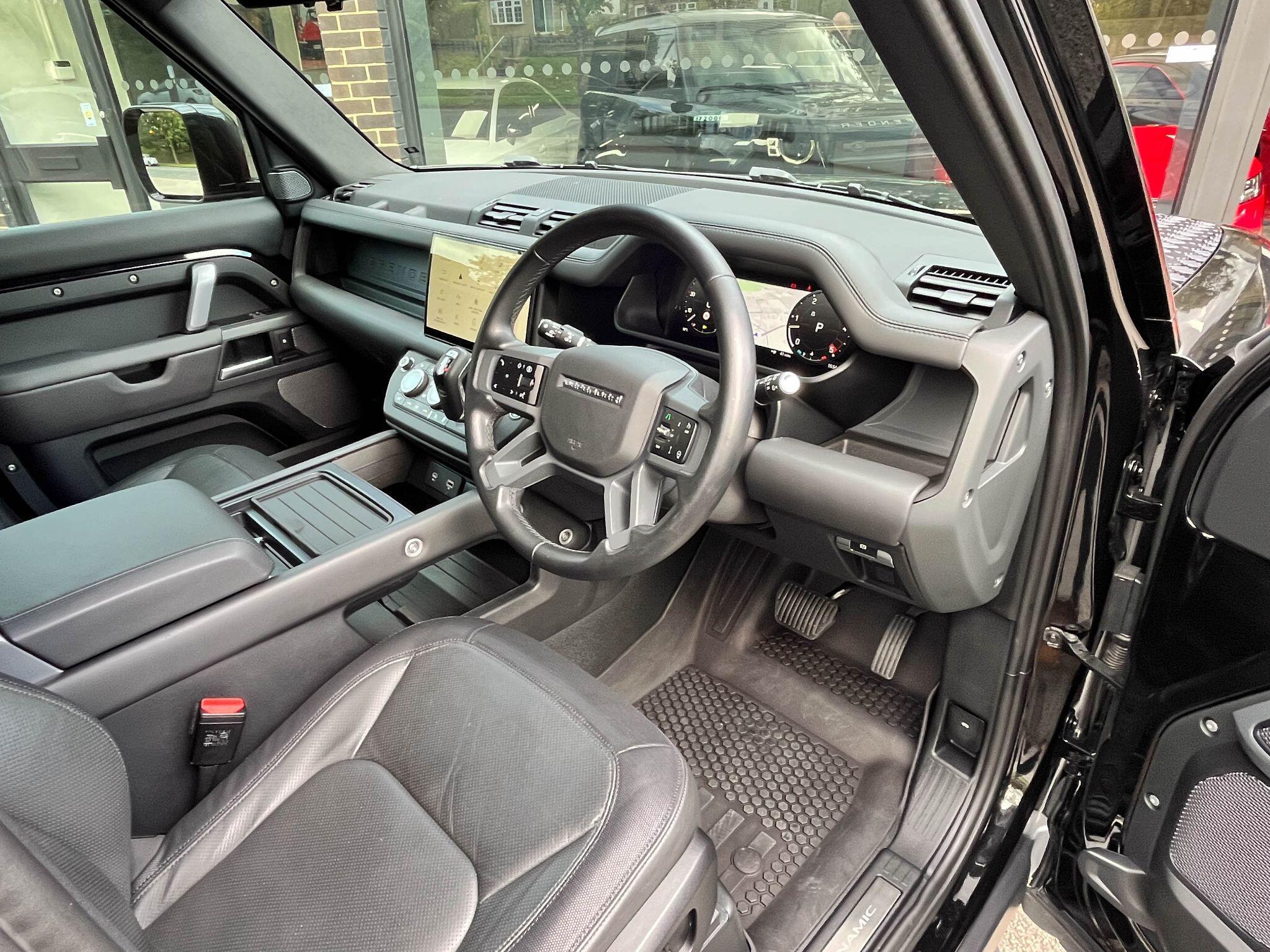 Land Rover Defender 110 - Image 19