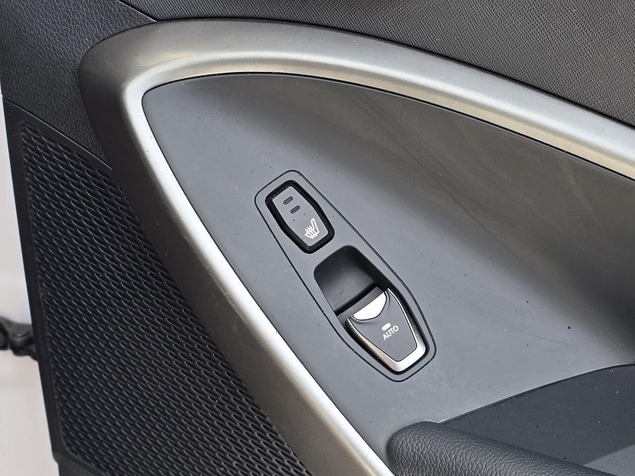 Hyundai Santa Fe - Image 14