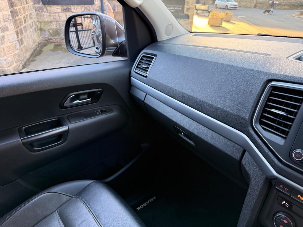 Volkswagen Amarok - Image 49