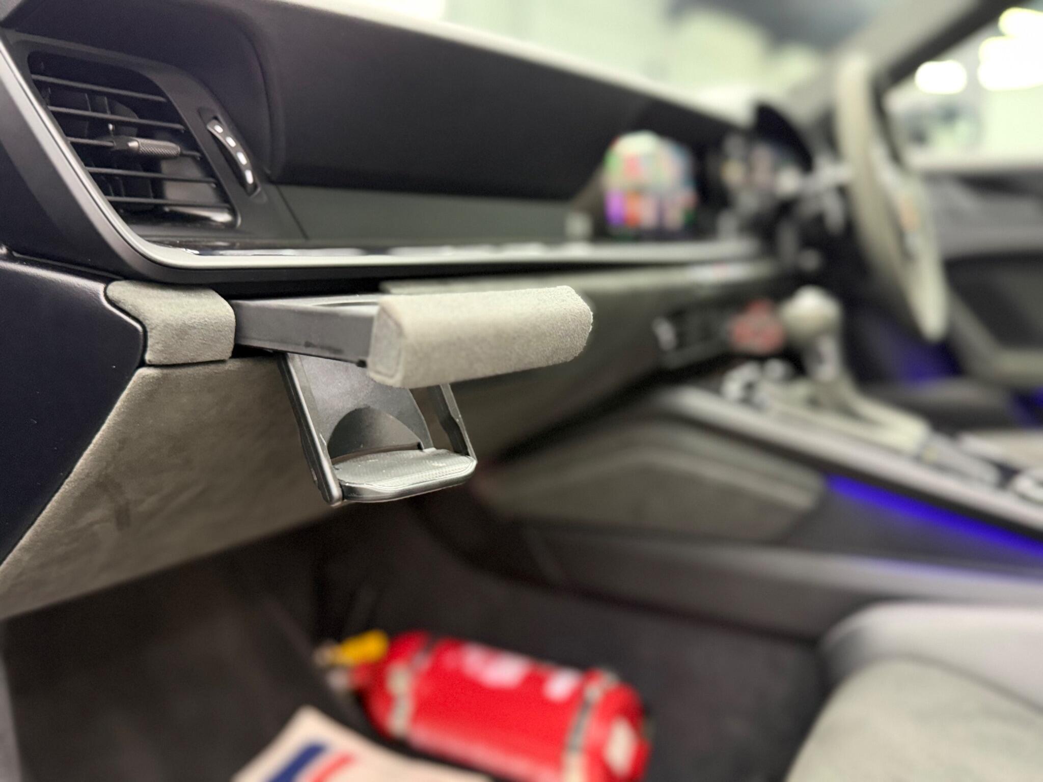 Porsche 911 - Image 26