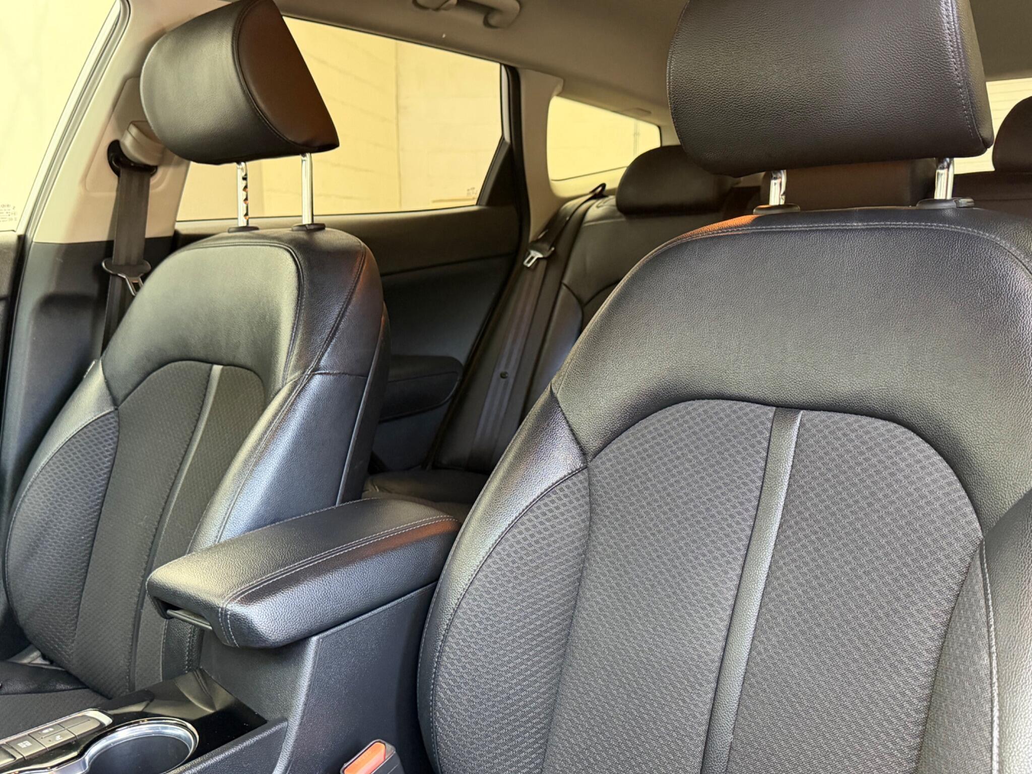 Kia Optima - Image 17