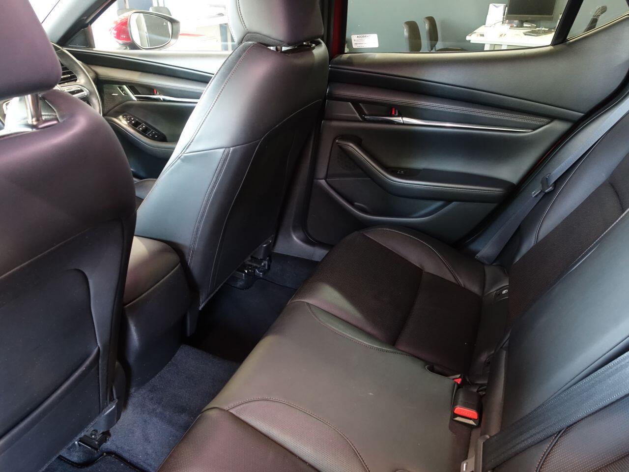Mazda MAZDA3 - Image 17
