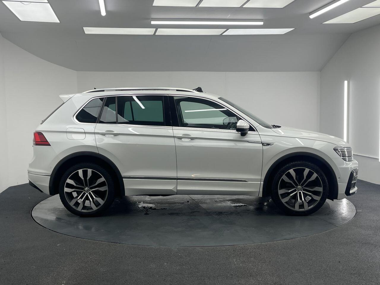 Volkswagen Tiguan - Image 19