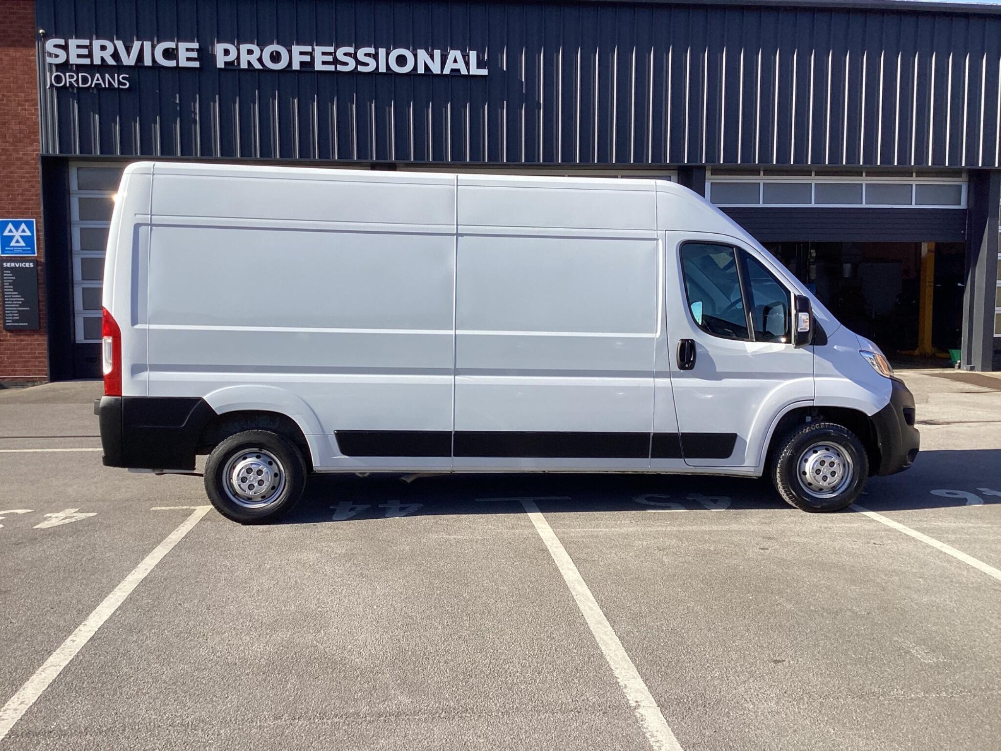 Vauxhall Movano - Image 8