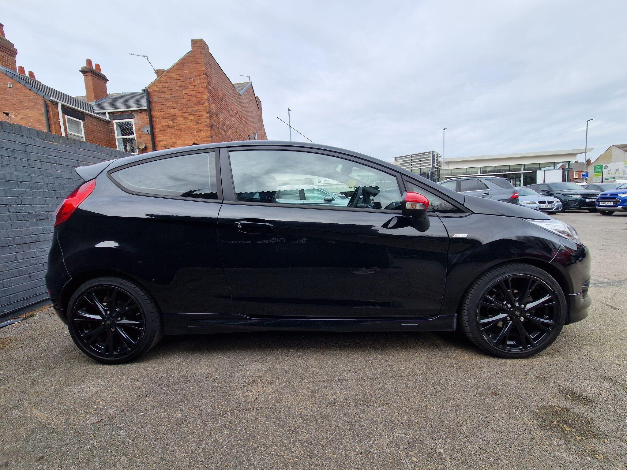 Ford Fiesta - Image 13