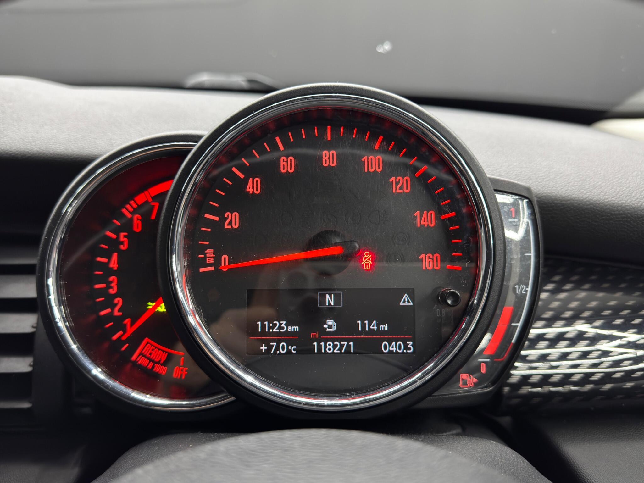 MINI Hatch - Image 20