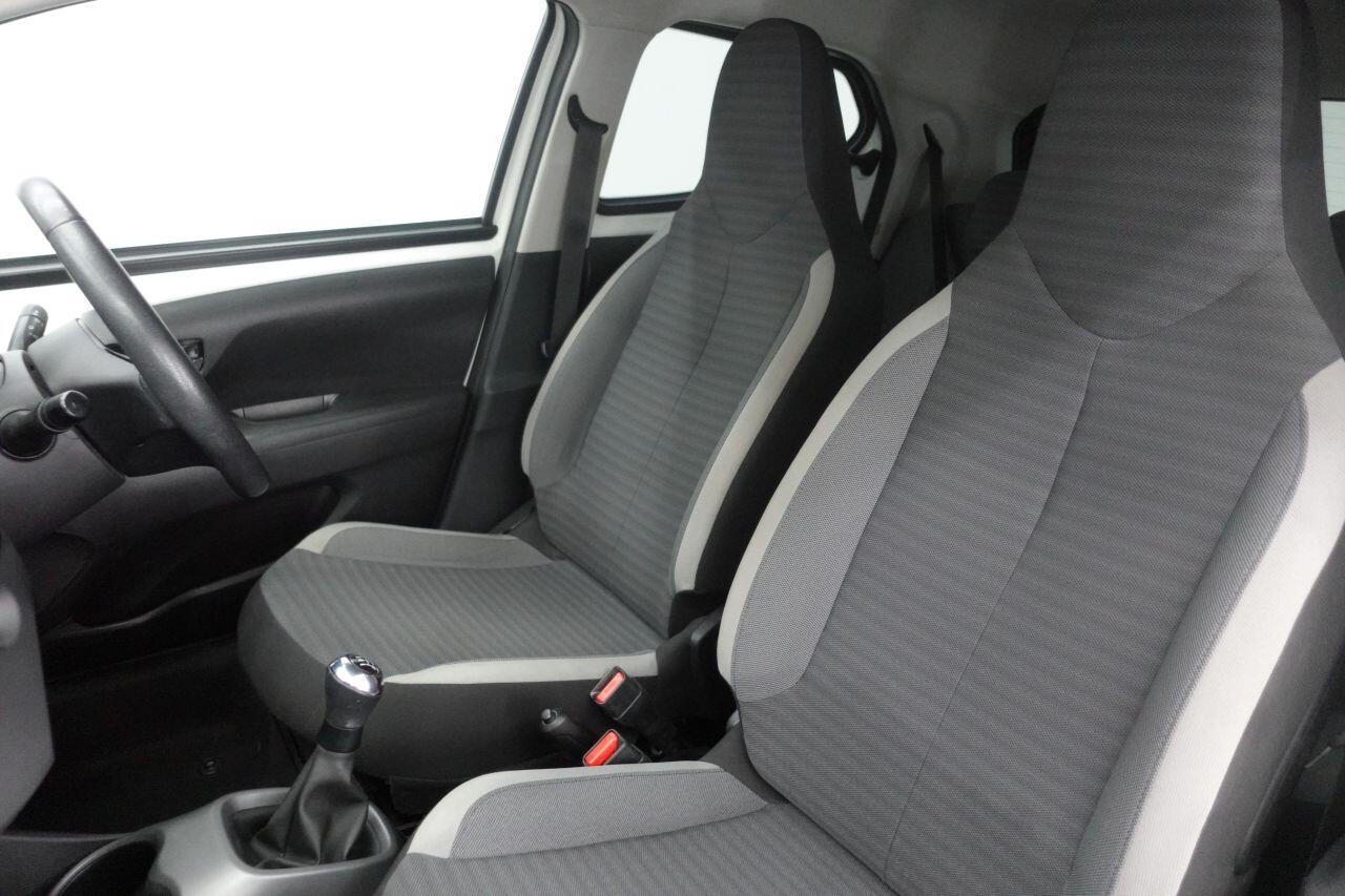 Toyota Aygo - Image 18