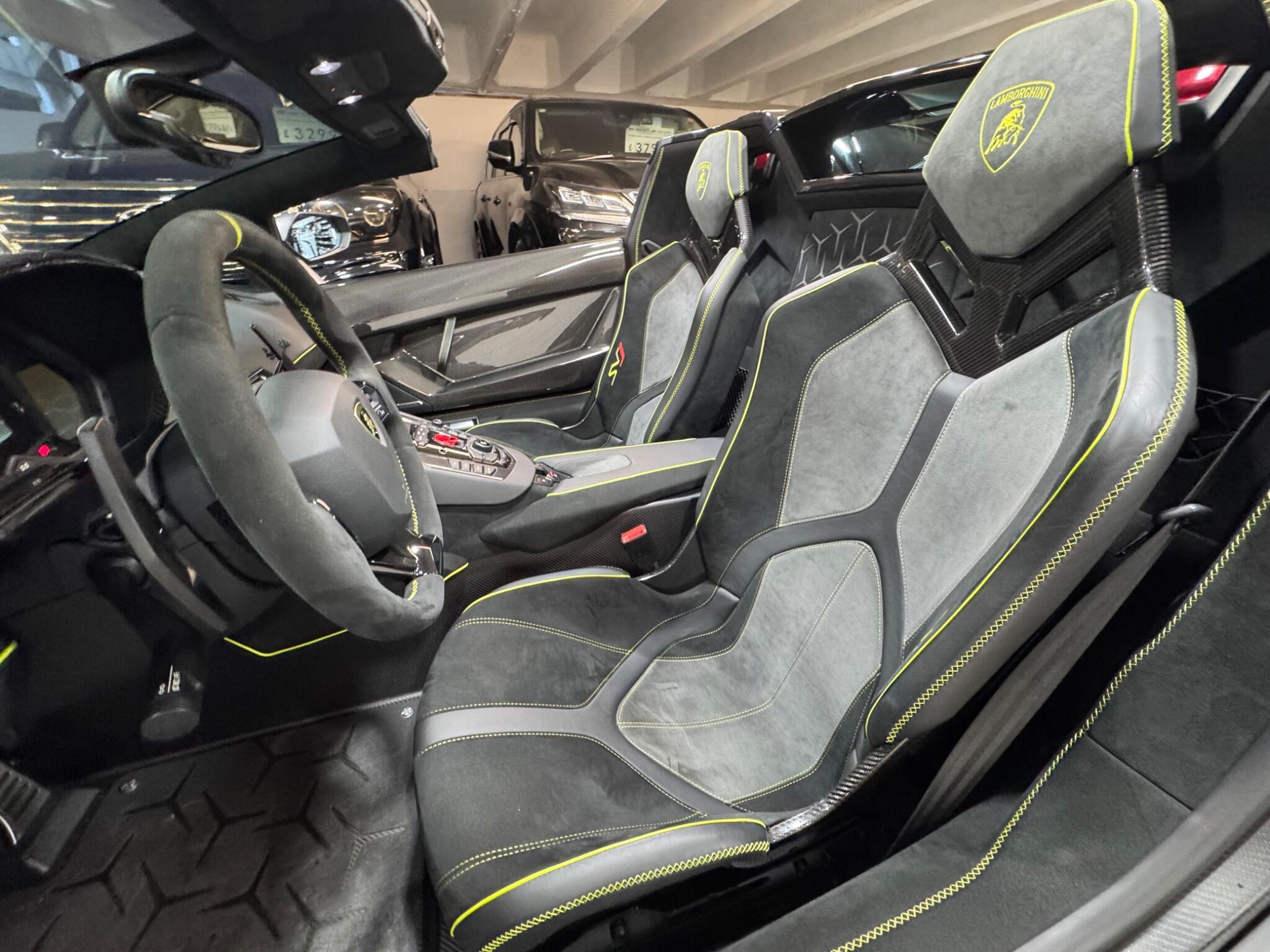 Lamborghini Aventador - Image 7
