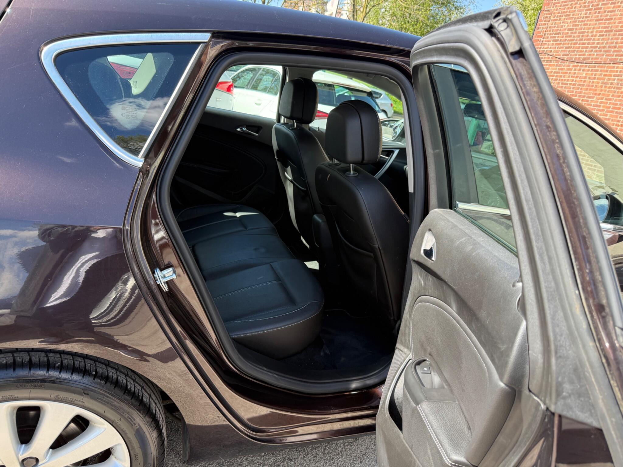 Vauxhall Astra - Image 23