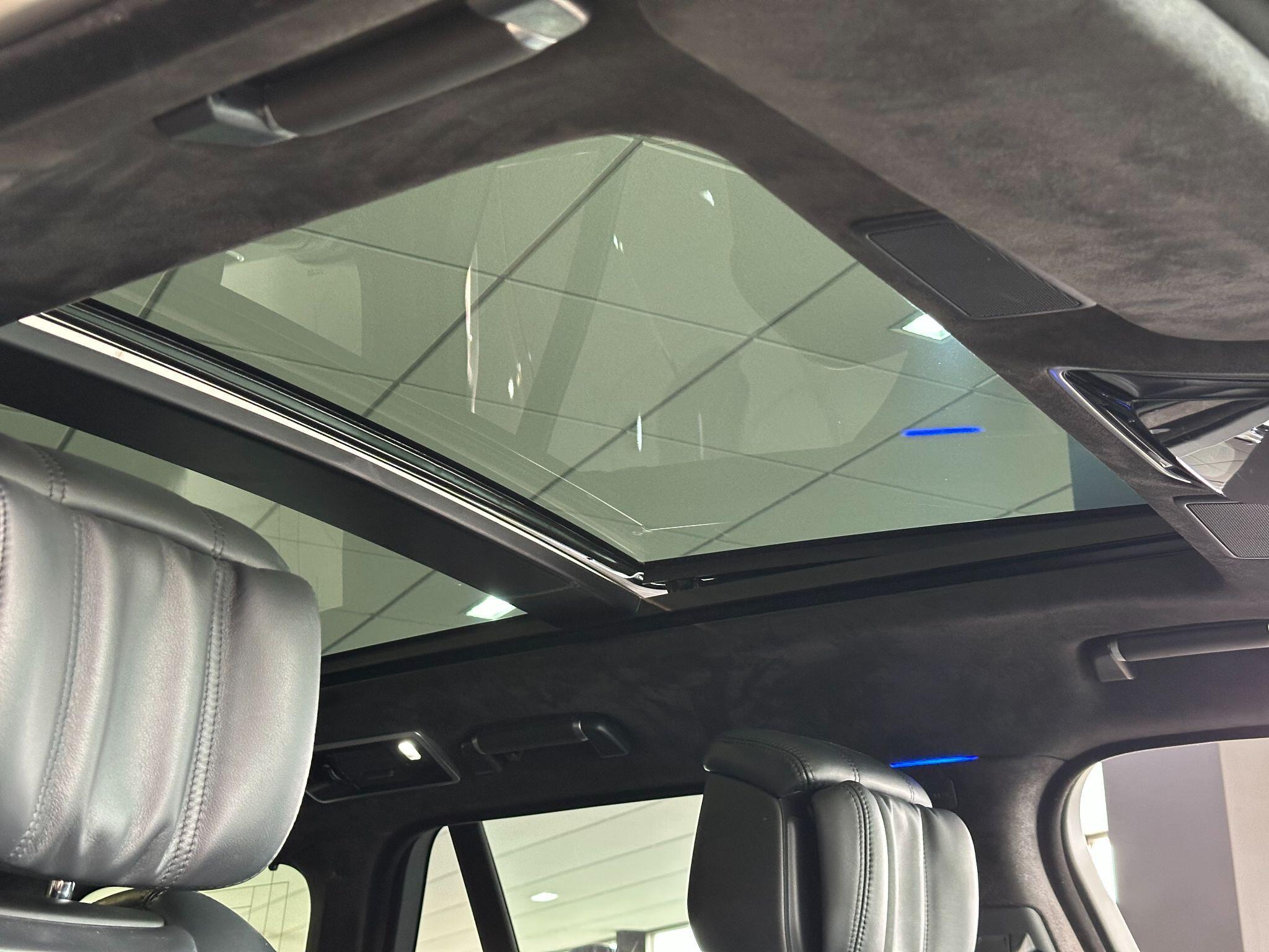 Land Rover Range Rover - Image 2