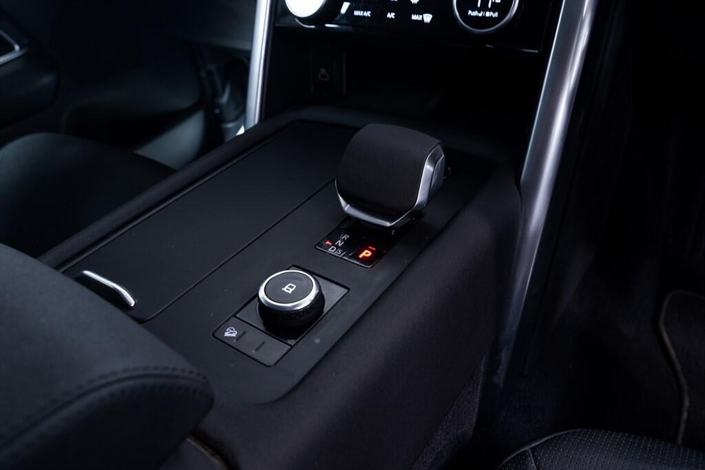 Land Rover Discovery - Image 17
