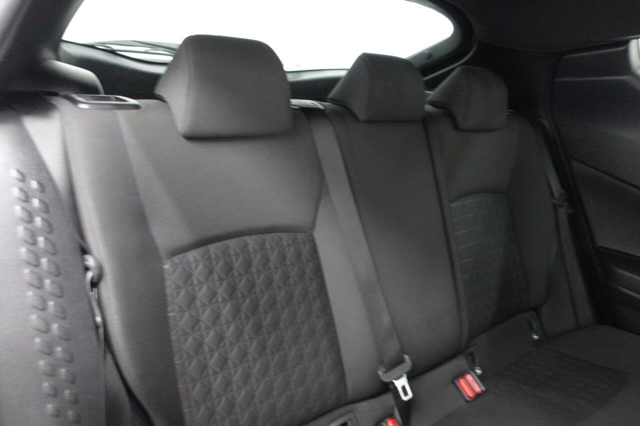 Toyota C-Hr - Image 18