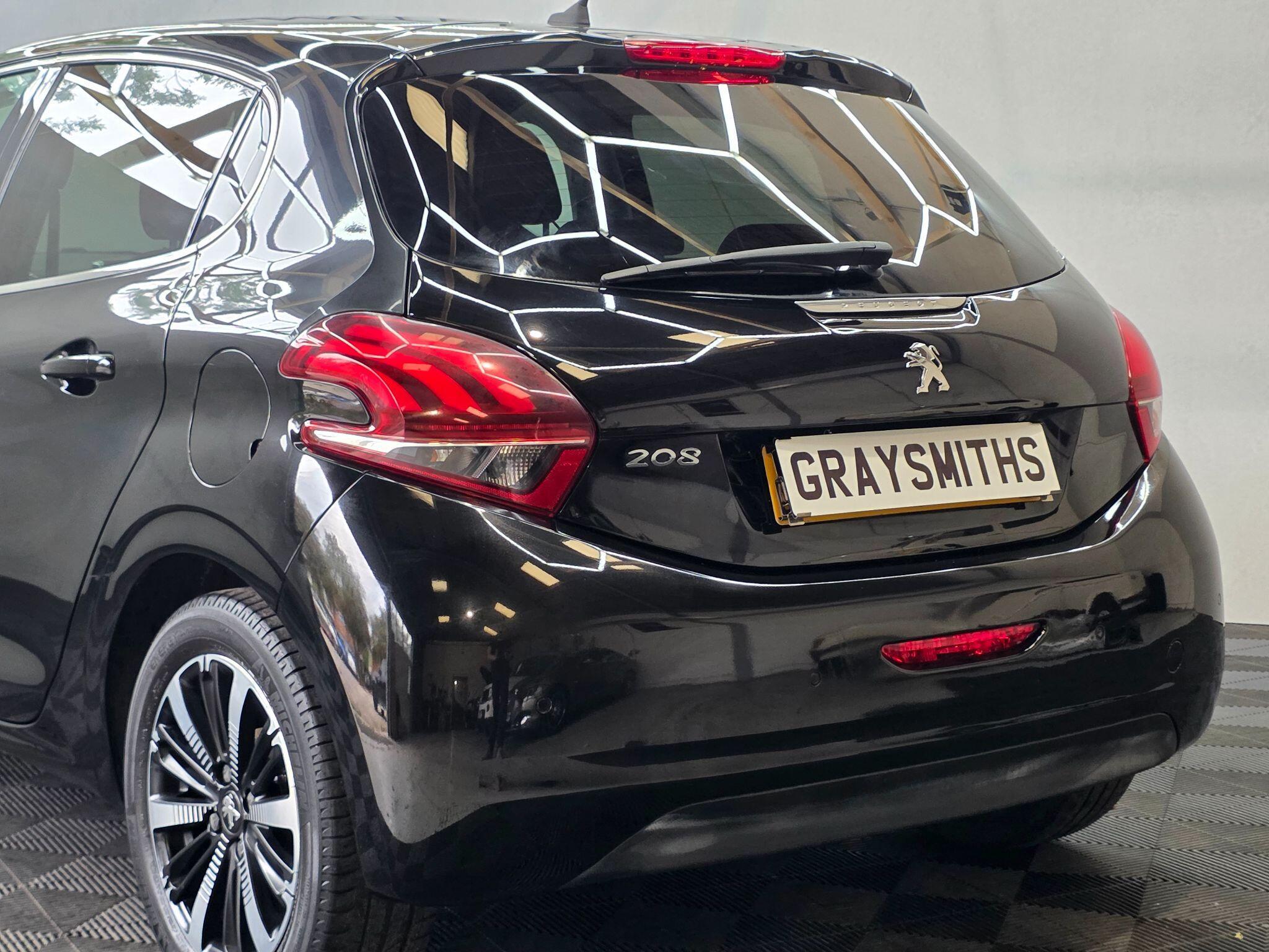 Peugeot 208 - Image 9