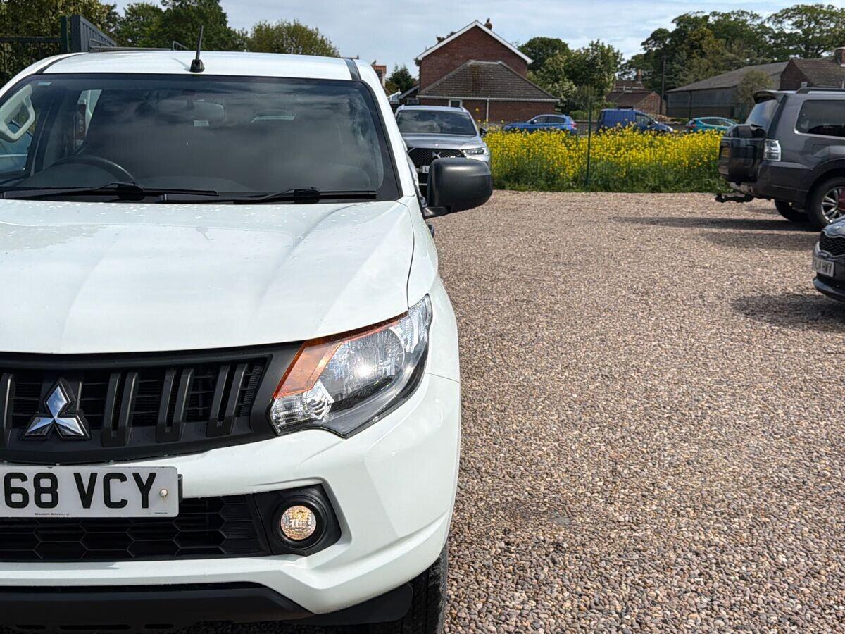 Mitsubishi L200 - Image 13