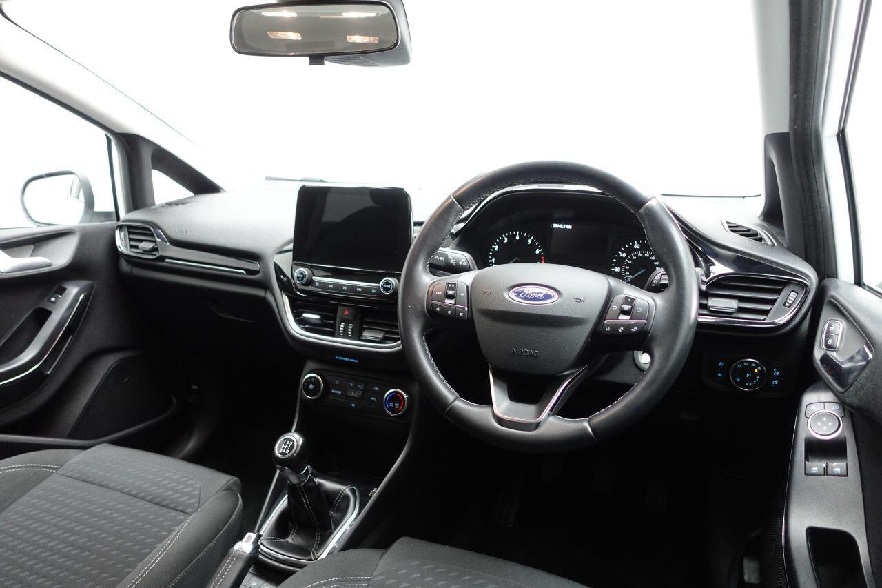 Ford Fiesta - Image 20
