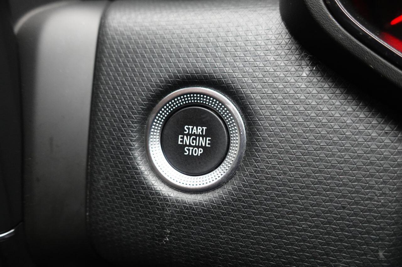 Renault Clio - Image 21