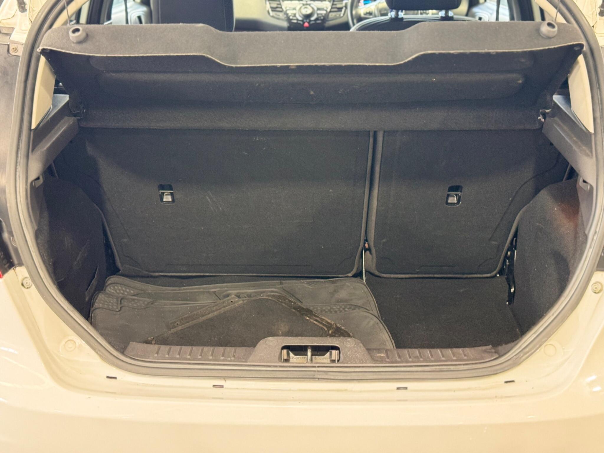 Ford Fiesta - Image 41