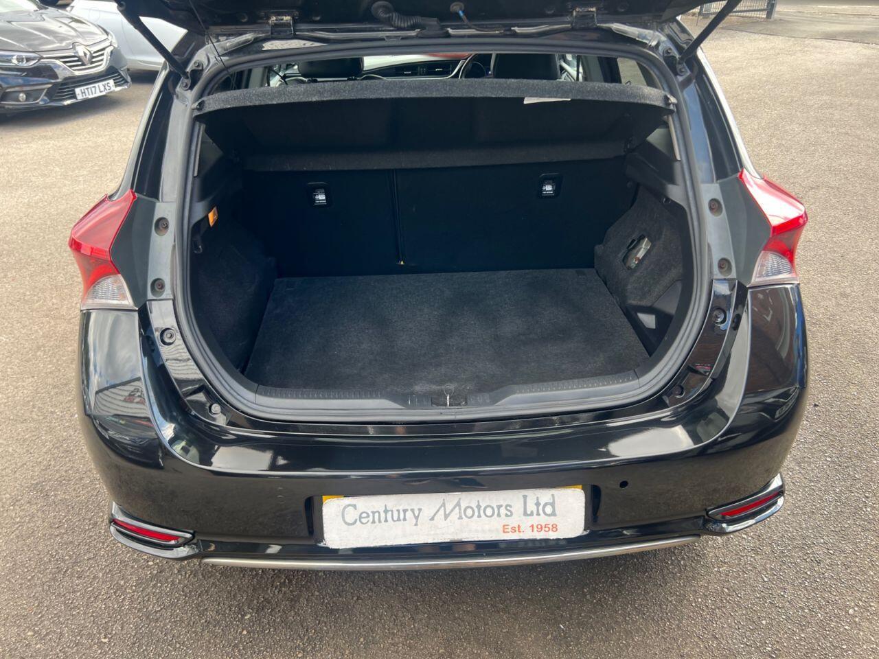 Toyota Auris - Image 8