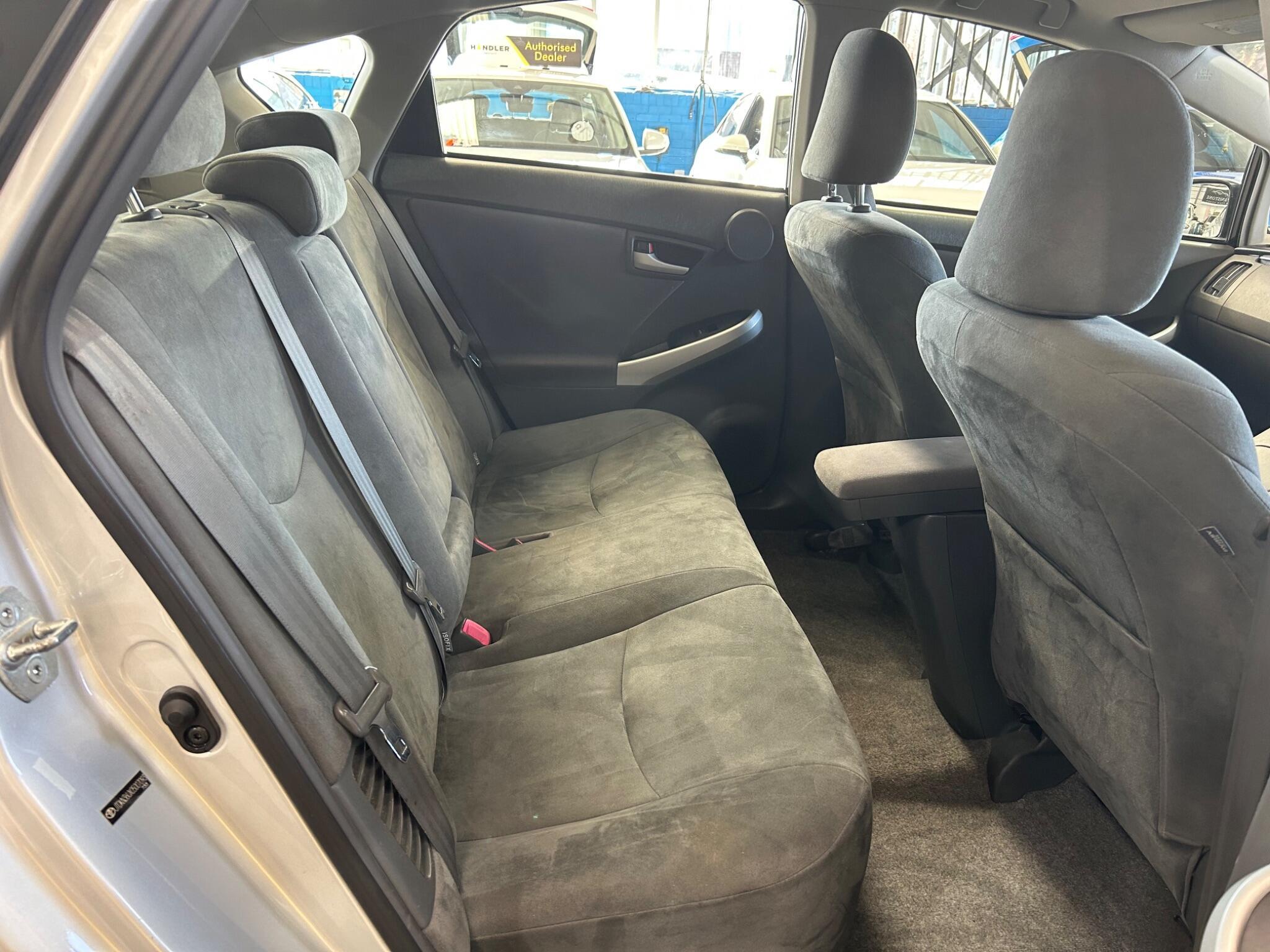 Toyota Prius - Image 23