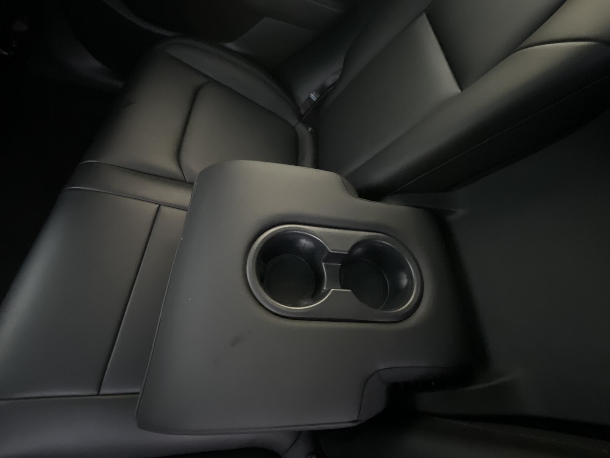 Tesla Model Y - Image 15